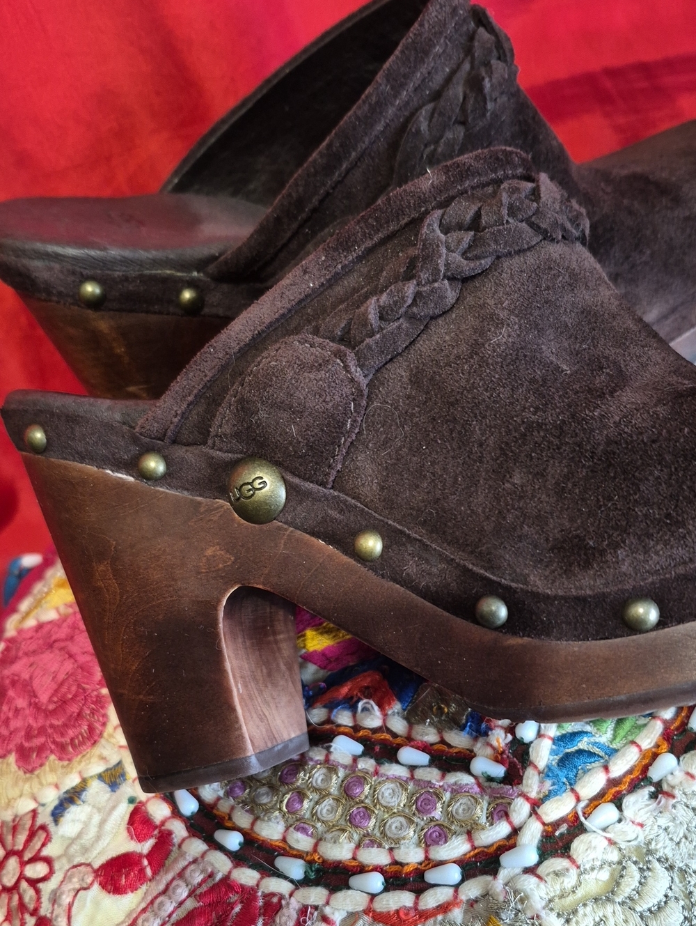 UGG Clogs - Picture 4 of 10